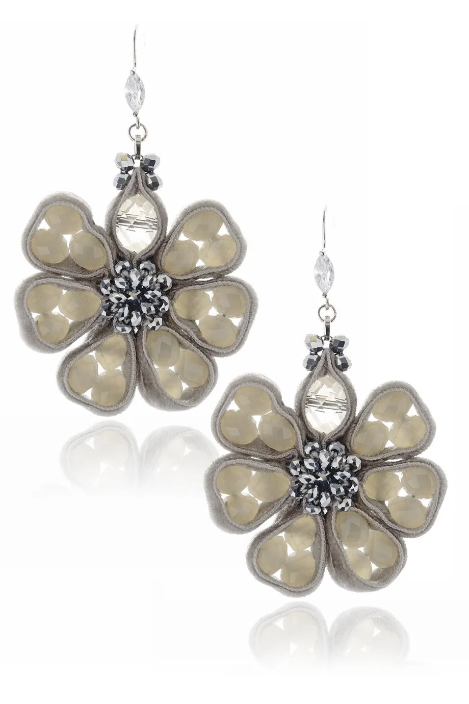 VELLUTO Grey Beaded Earrings