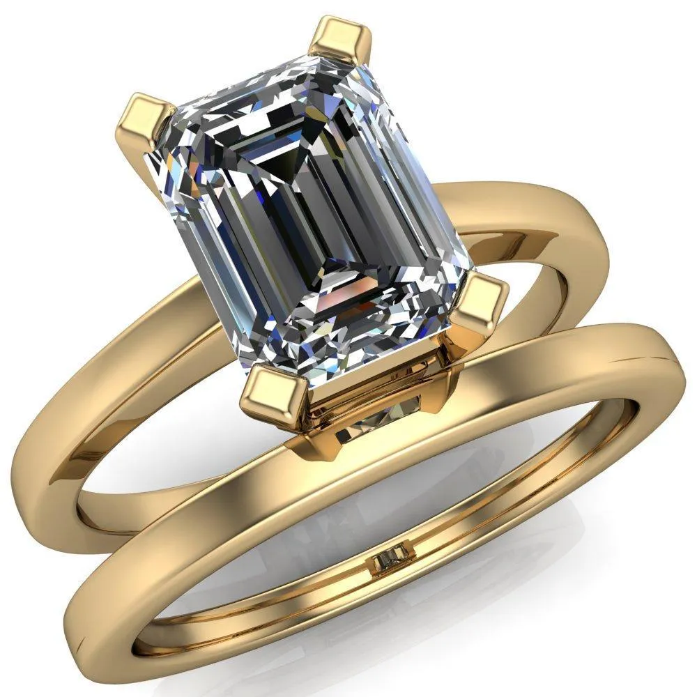 Virginie Emerald Center Stone 4 Prong Comfort Ring