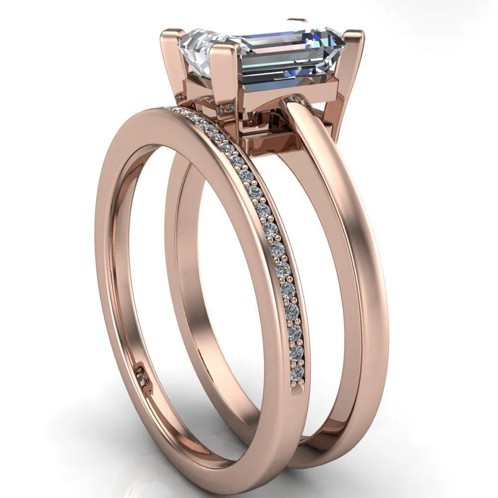 Virginie Emerald Center Stone 4 Prong Comfort Ring