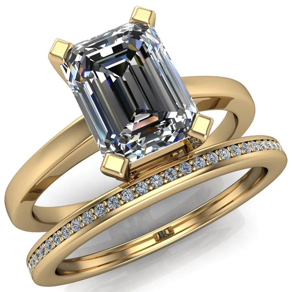 Virginie Emerald Center Stone 4 Prong Comfort Ring
