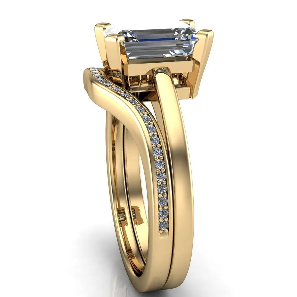 Virginie Emerald Center Stone 4 Prong Comfort Ring