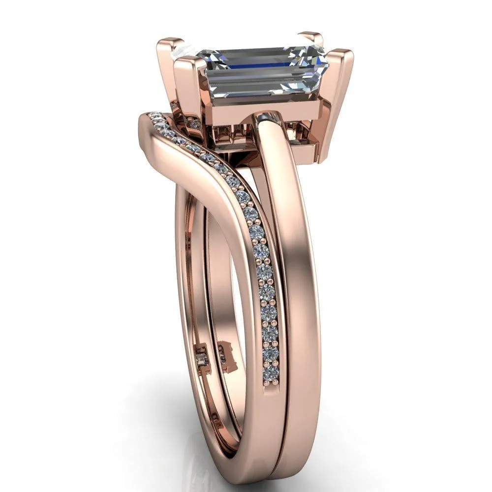 Virginie Emerald Center Stone 4 Prong Comfort Ring