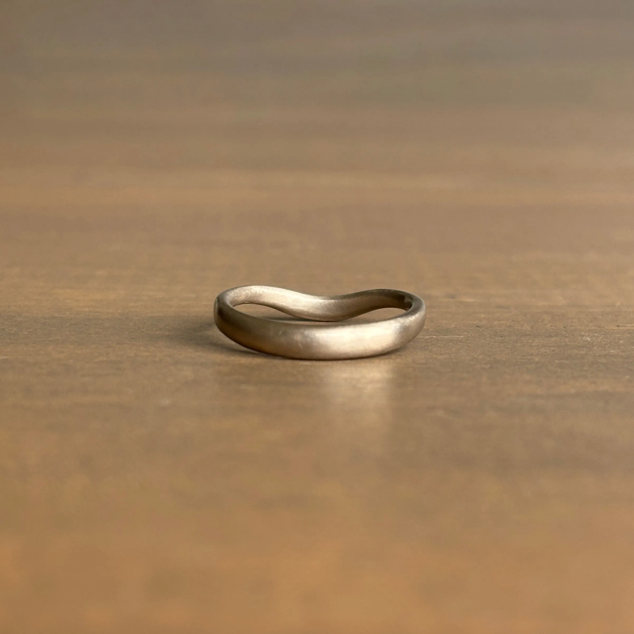 White Gold Fitted Band
